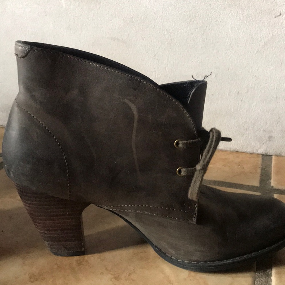 Clark heel leather booties
